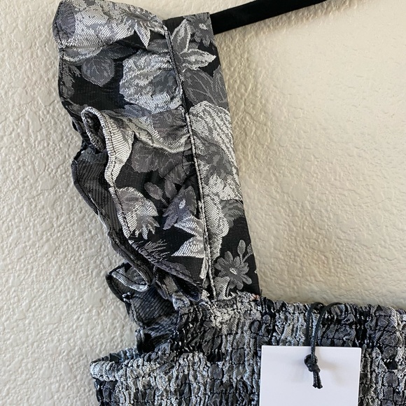 Kourt Tela Matching Skirt and Crop Top Silver Gray Black Floral Design M - Picture 7 of 15